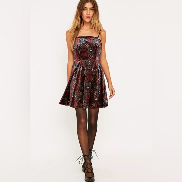 Urban Outfitters Ecote LACE-UP Boho Print Velvet FIT & FLARE Dress Black S - Picture 1 of 13